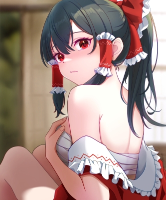 着替え中霊夢さん